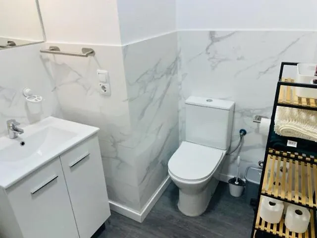 Apartment Near The Beach Malaga 0*,